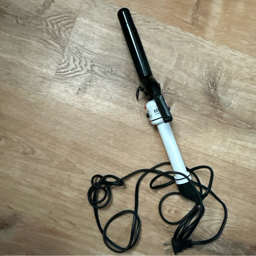 Hot Tools Professional HTBW44 Nano Ceramic Salon Curling Iron Wand 1" Tested - Picture 5 of 6